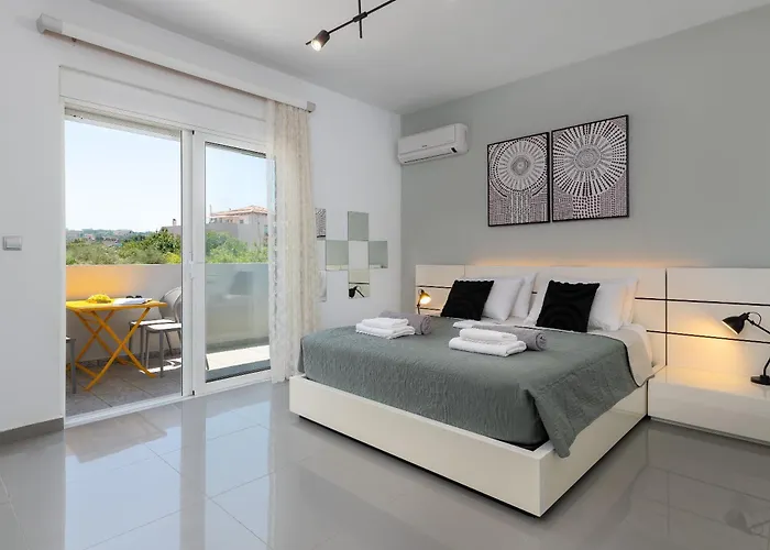 Niovis Villa Pastida